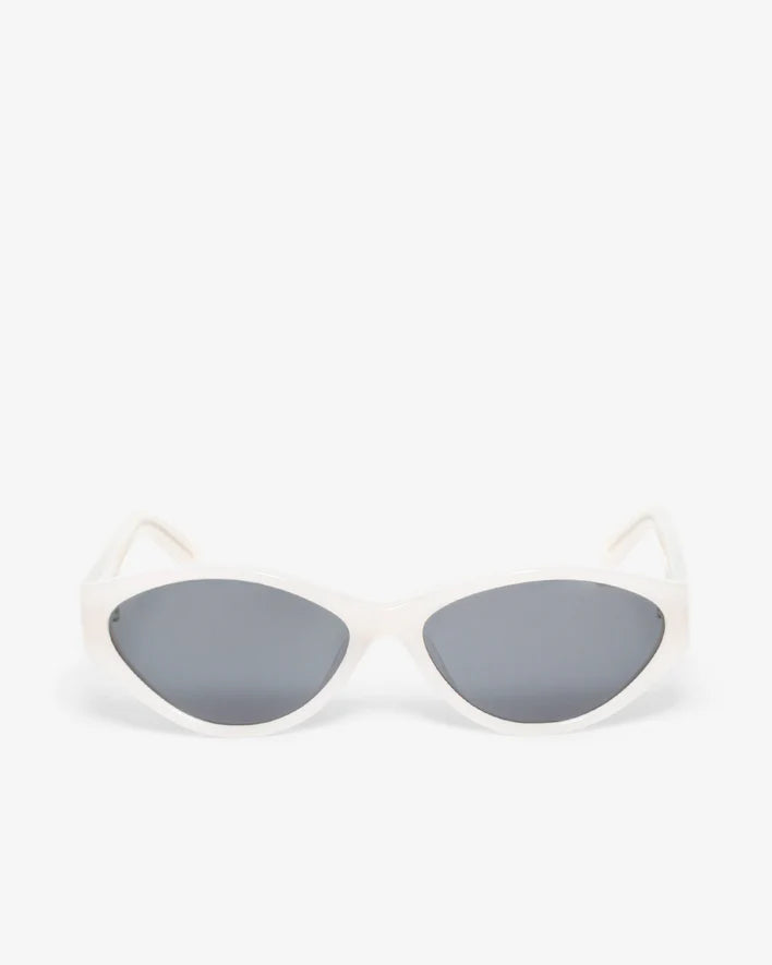 Stüssy: Men's Yumi Sunglasses (Cloud) | DSMS E-SHOP