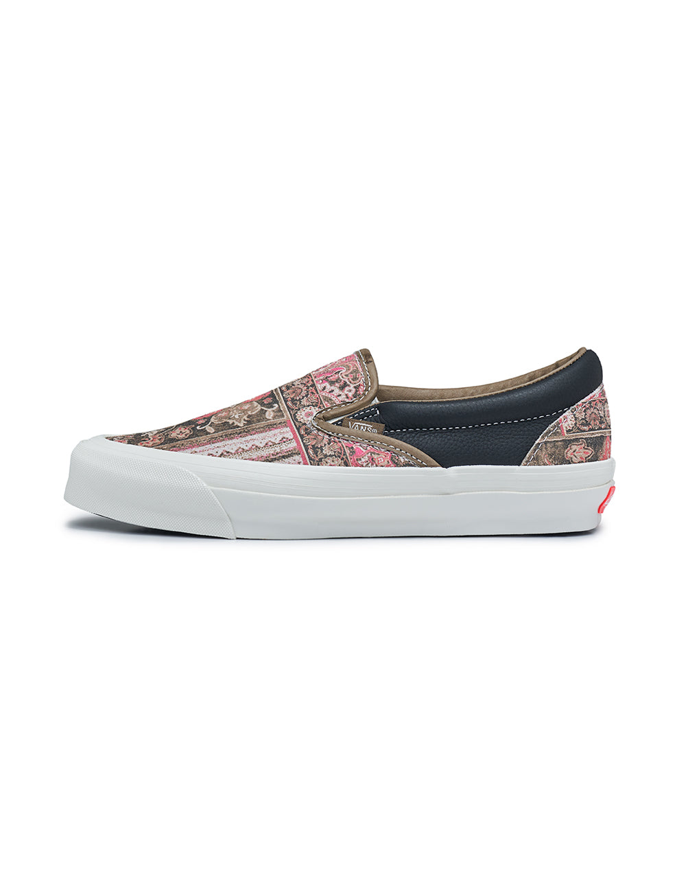 White slip on hot sale vans with flowers