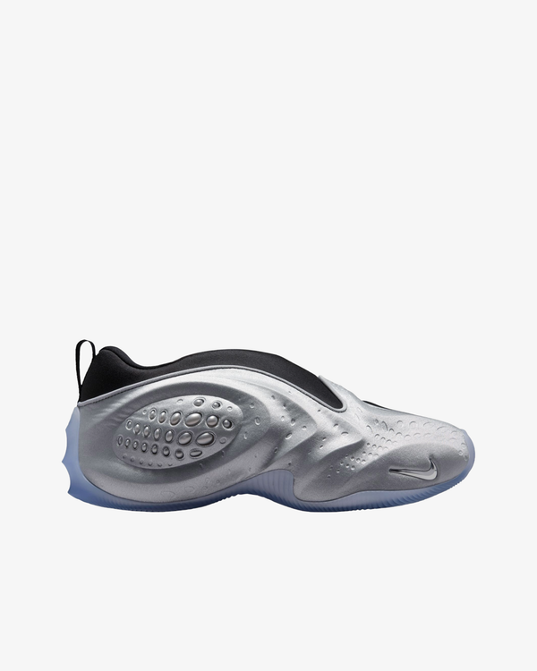 Nike - Women's First Sight Shadow - (HQ2410-002)