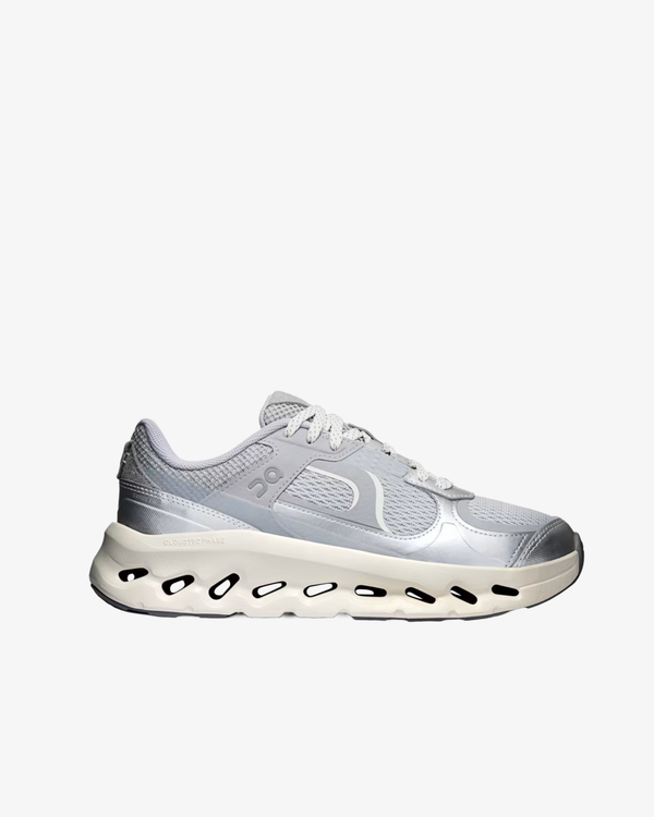 ON RUNNING - Women's Cloudtilt Arc - (Ivory) AW26 3WG30313228