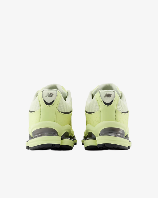 New Balance - Men's Abzorb 2000s - (U2000460)