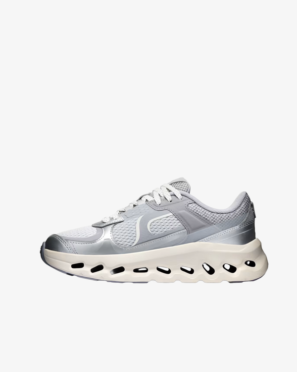 ON RUNNING - Women's Cloudtilt Arc - (Ivory) AW26 3WG30313228