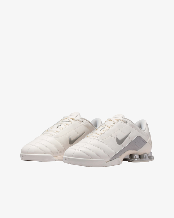 Nike - Men's Total 90 Shox Magia - (IO9300-100)