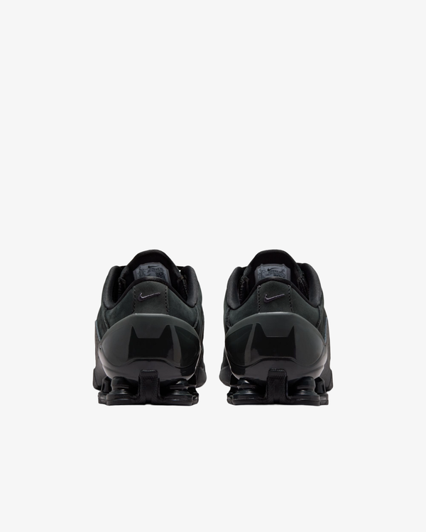 Nike - Women's Total 90 Shox Magia - (IO9934-001)
