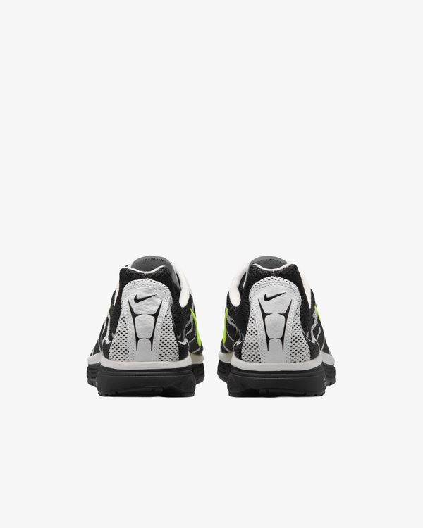 Nike - Men's Zoom Streak 3 - (IQ8012-001)