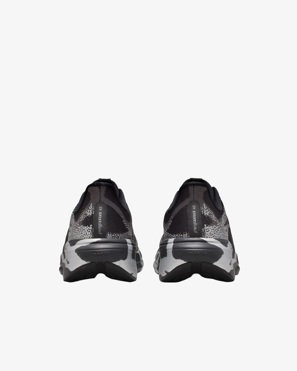 Nike - Men's Pegasus 42 - (IQ3928-001)