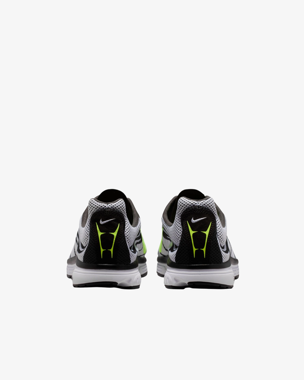 Nike - Men's Zoom Streak 3 - (IQ8012-100)
