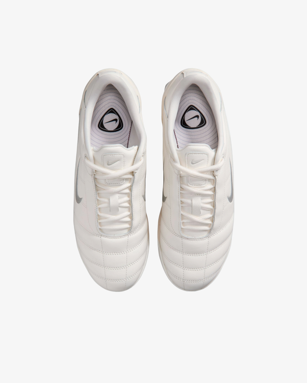 Nike - Men's Total 90 Shox Magia - (IO9300-100)