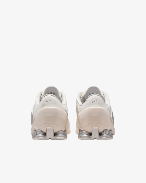 Nike - Men's Total 90 Shox Magia - (IO9300-100)