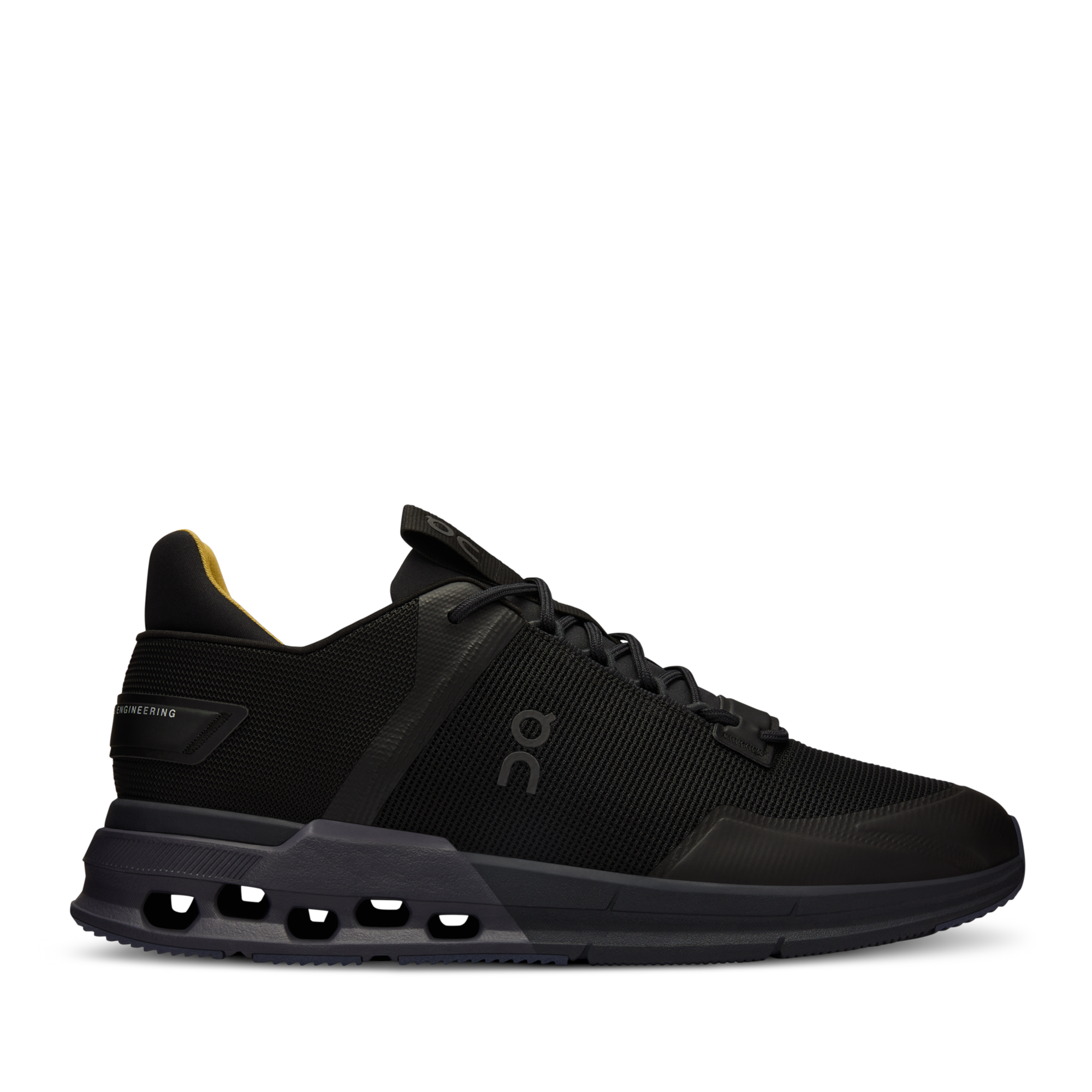 On Running: Cloudnova Flux Suma (Black) | DSMS E-SHOP