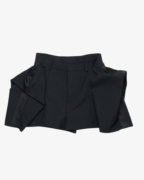 SACAI - Women's Chalk Stripe Shorts - (Black)