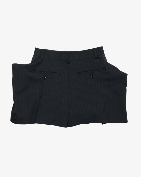 SACAI - Women's Chalk Stripe Shorts - (Black)