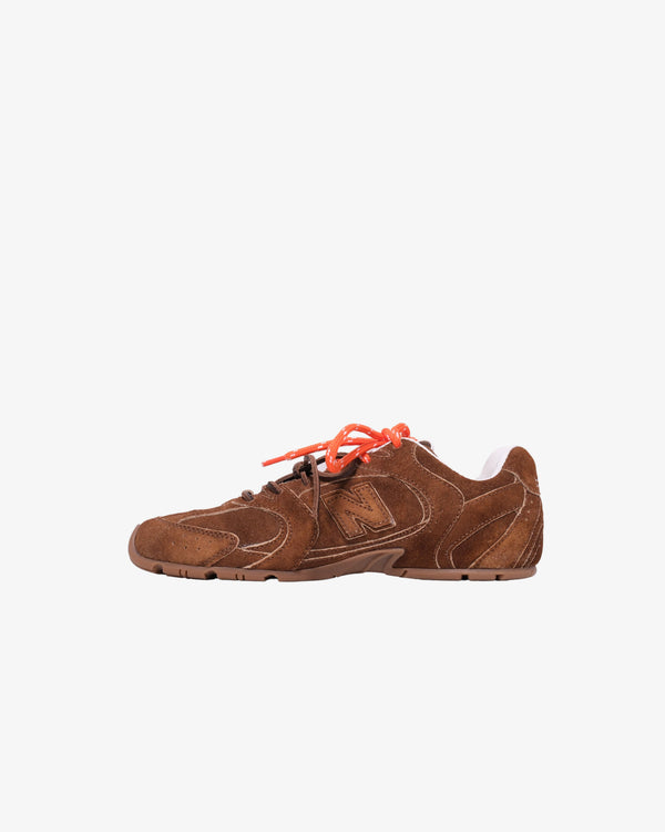 Miu Miu - Women's Scamosciato Delave - (Brown)