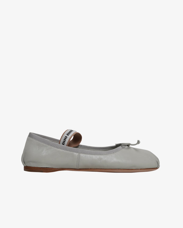 MIU MIU - Women's Capretto 4 Flat Shoes - (Light Blue)