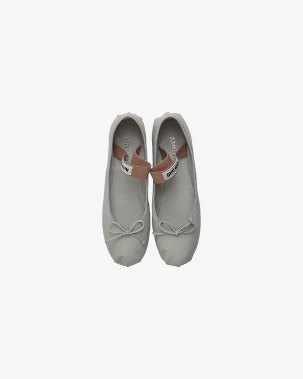 MIU MIU - Women's Capretto 4 Flat Shoes - (Light Blue)