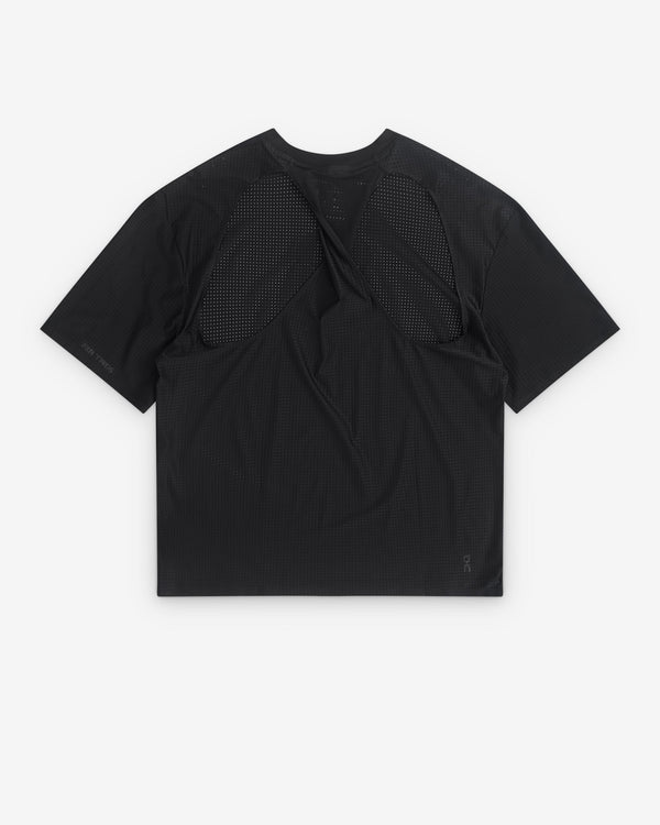 On-Running_On-Running - Women's Cut-Out T-Shirt FKA - (Black)_TEES