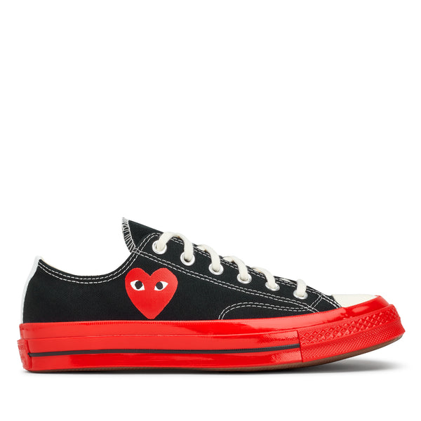 PLAY CONVERSE - Chuck 70 Low Top - (Red/Black)