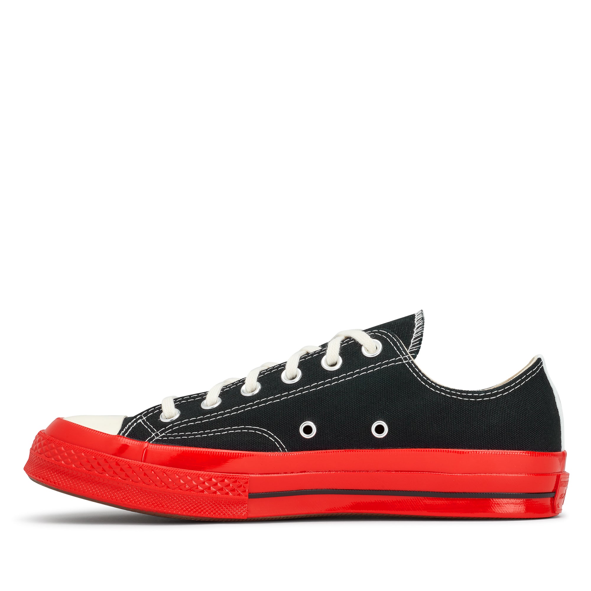 PLAY CONVERSE - Chuck 70 Low Top - (Red/Black) view 2
