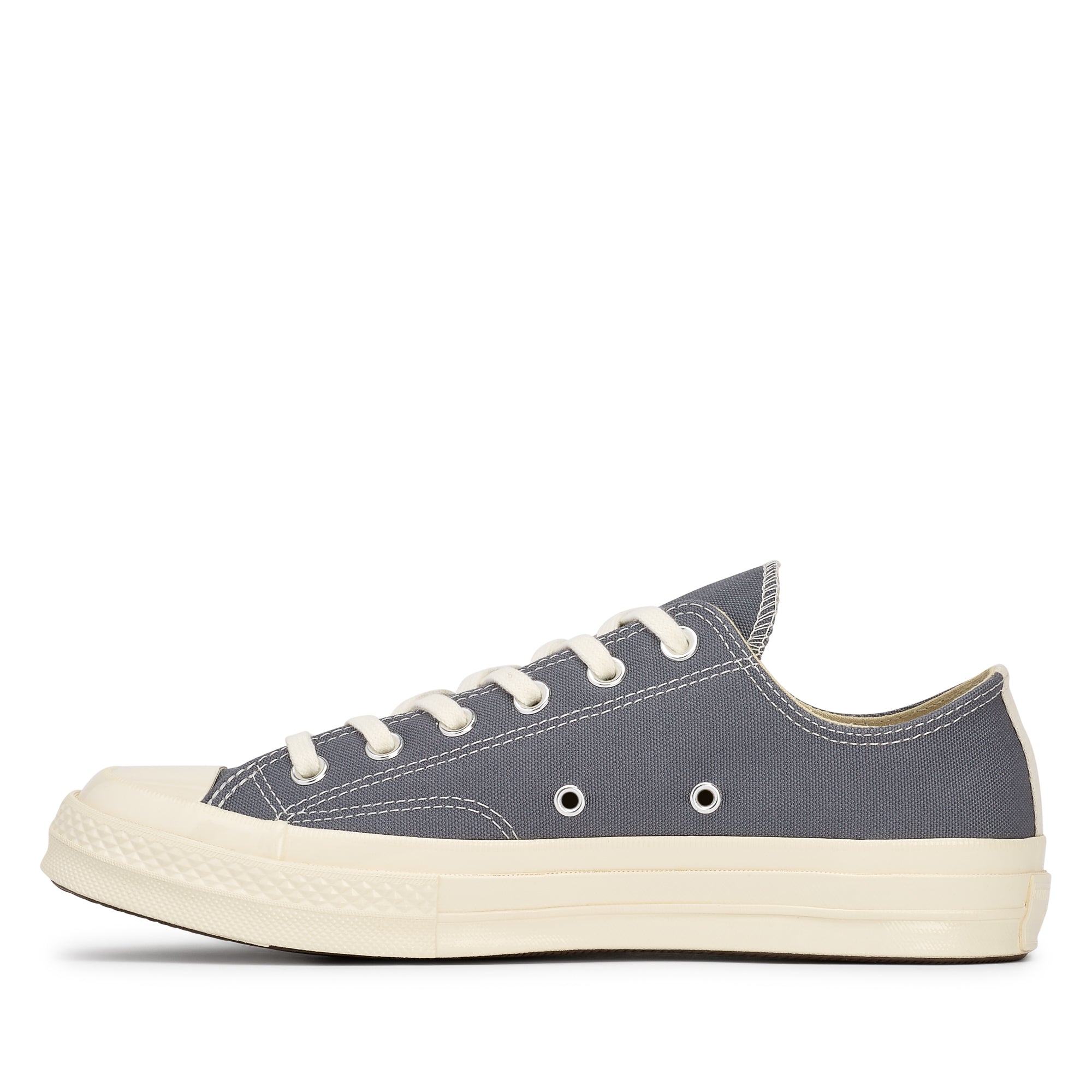 PLAY CONVERSE - Black Heart Chuck Taylor All Star '70 Low - (Grey) view 3