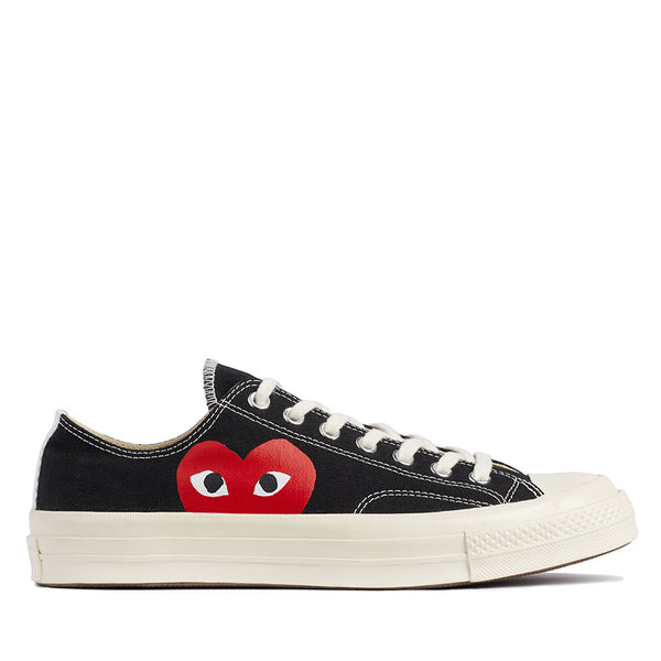 PLAY CONVERSE - Red Heart Chuck Taylor All Star '70 Low - (Black)