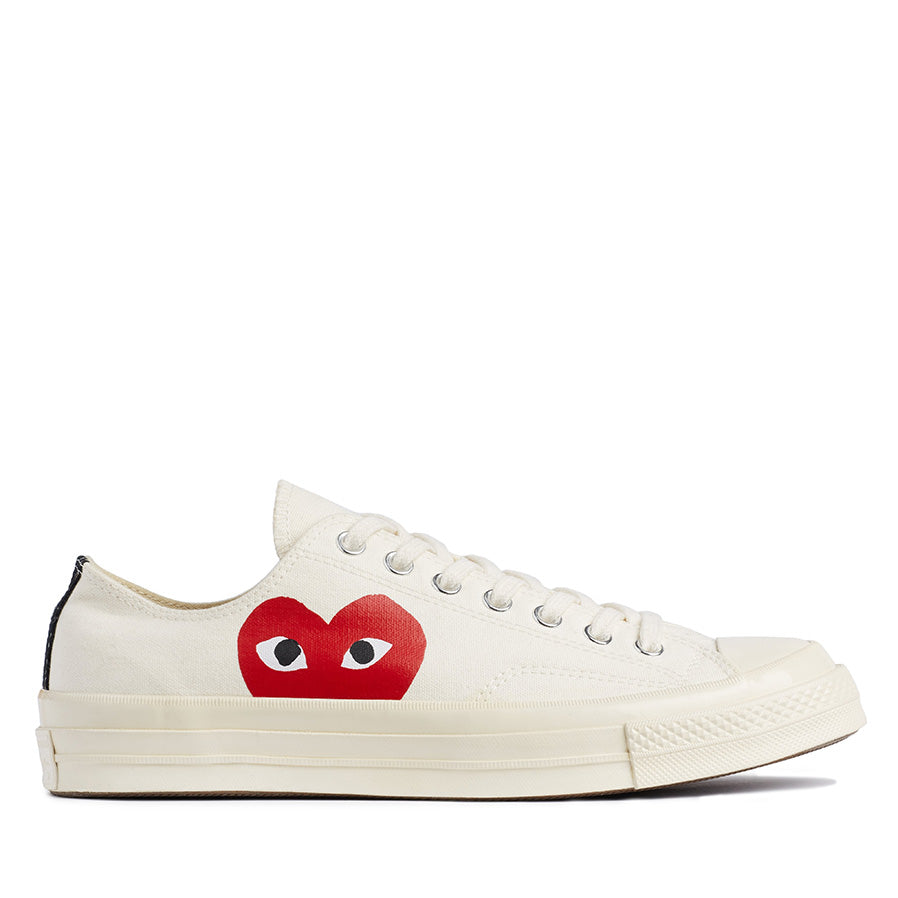 PLAY CONVERSE - Red Heart Chuck Taylor All Star '70 Low - (White ...
