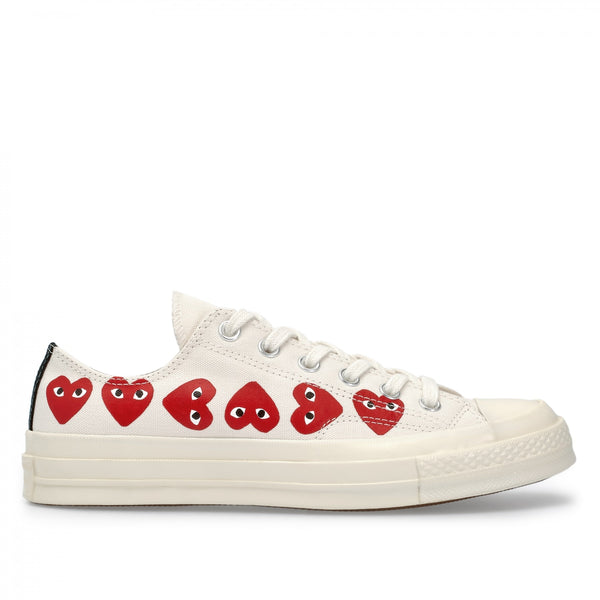 PLAY CONVERSE - Multi Heart Chuck Taylor Low Top - (White)